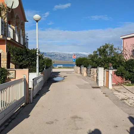 Marina Iv, Lägenhet Vir